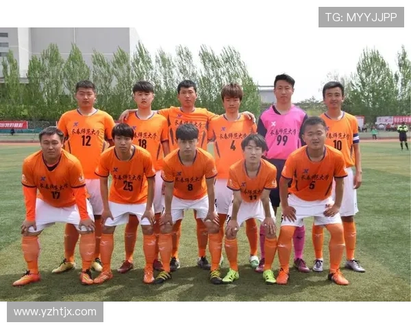 成都足球队荣登足球配合排行榜第十名展现团队实力与默契 成都足球队荣登足球配合排行榜第十名展现团队实力与默契